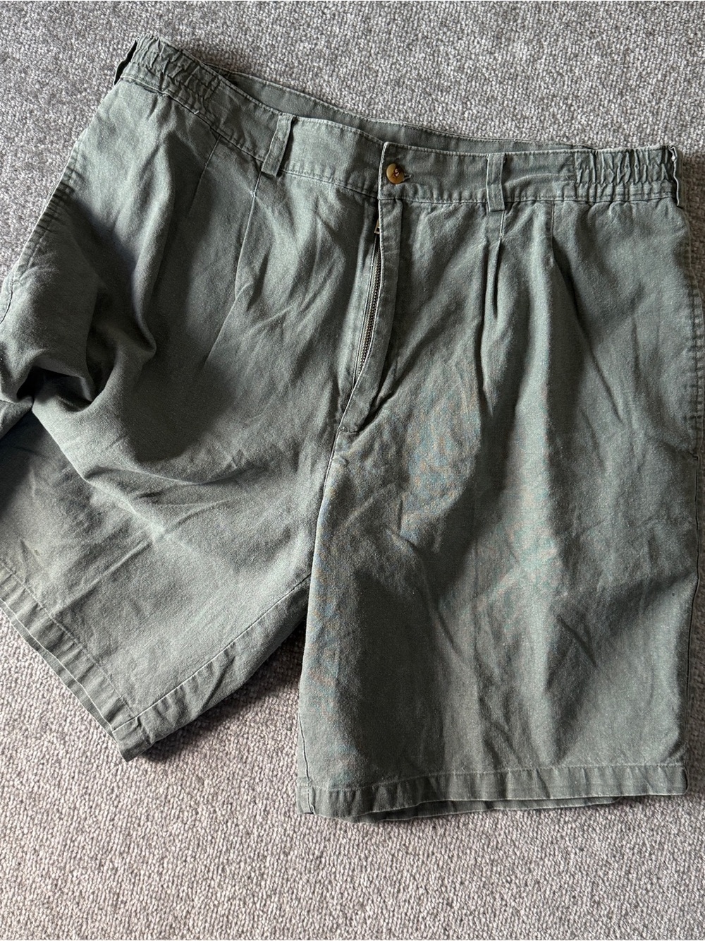 Vintage 90's Bugle Boy Elastic Men's 34 Dusty Green Classic Cotton Dad Shorts